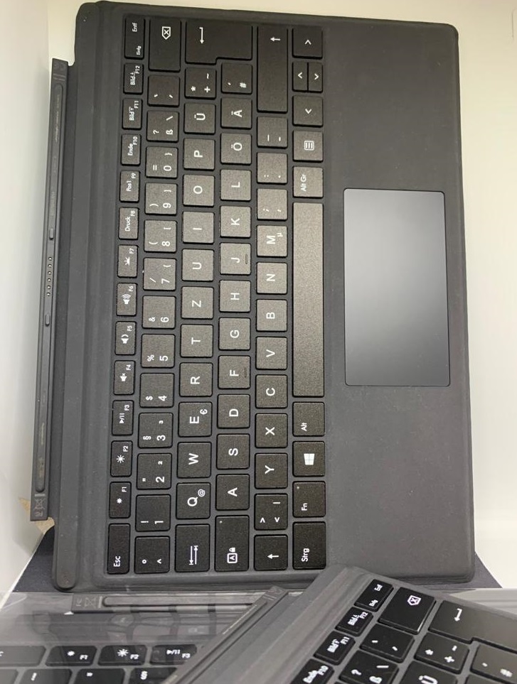 Microsoft Surface Tastatur Typecover Pro 3,4,5,6,7 schwarz, QWERTZ DEUTSCH refurbished
