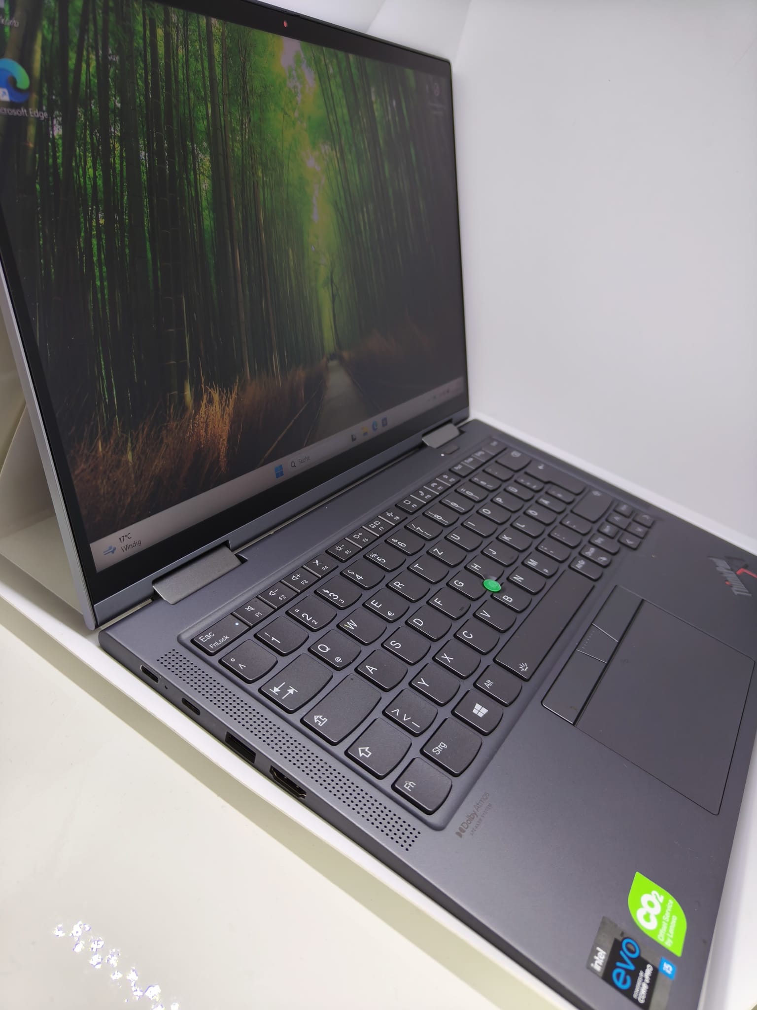 Lenovo ThinkPad X1 Yoga Gen 6 – i5  32GB RAM  512GB SSD  LTE Touch convertible – QWERTZ