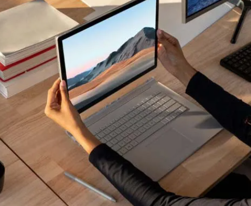 Microsoft Surface  Book 3  i7 1065G/ 13,5 Zoll  SSD 1024GB , RAM 32GB , QWERTZ platin , Windows 11 , Refurbished