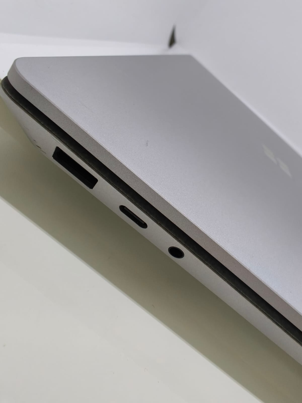 Microsoft Surface Laptop 4 13,5' Intel I7 512GB SSD, 16GB RAM, QWERTZ platin