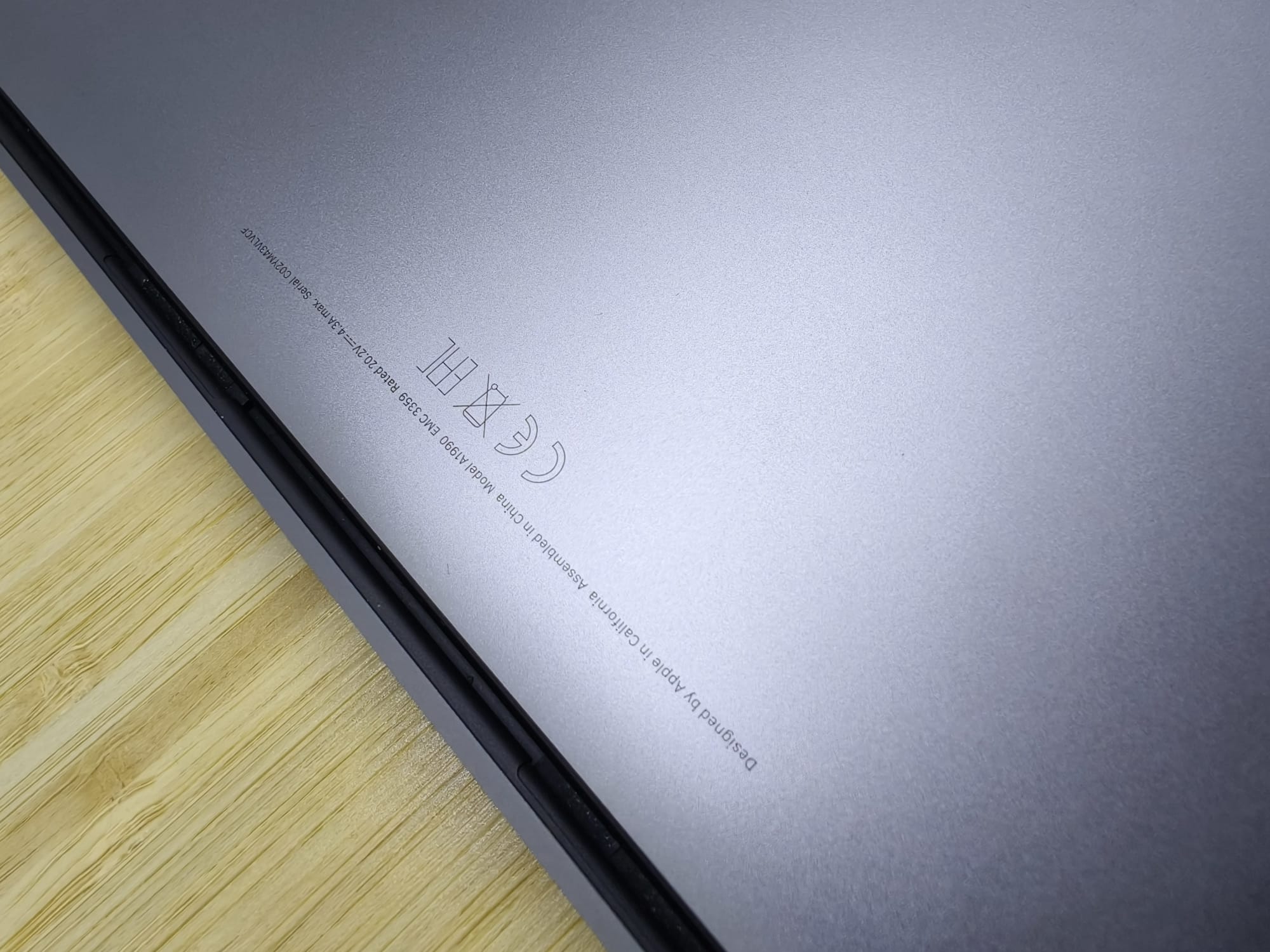 MacBook pro i7-9750H 15,1" 256/16 2019 Zustand sehr gut